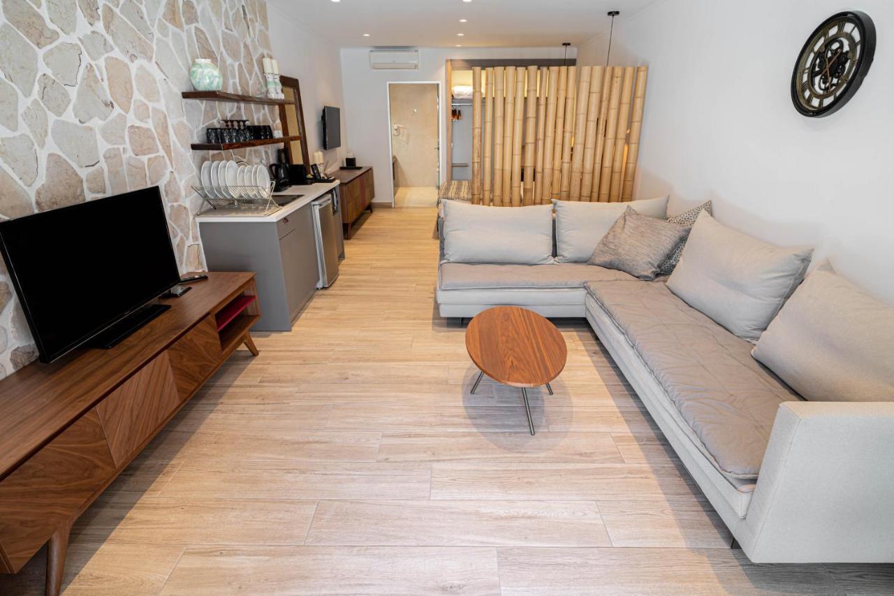 F & S Lounge Suites بارغا المظهر الخارجي الصورة